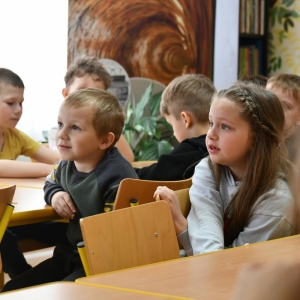 Dzieci bioroce aktywnie udział w warsztatach